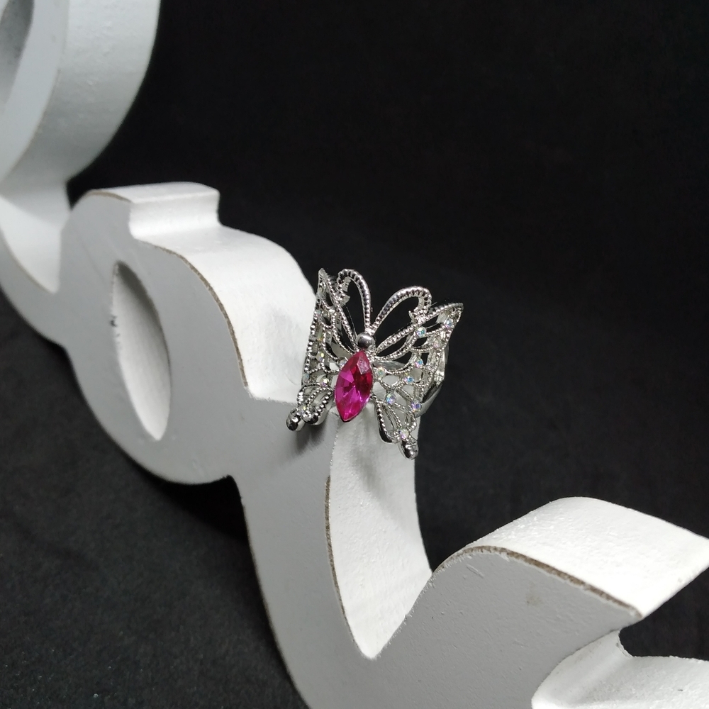 Beautiful Pink Butterfly Ring - Picture 4 of 6